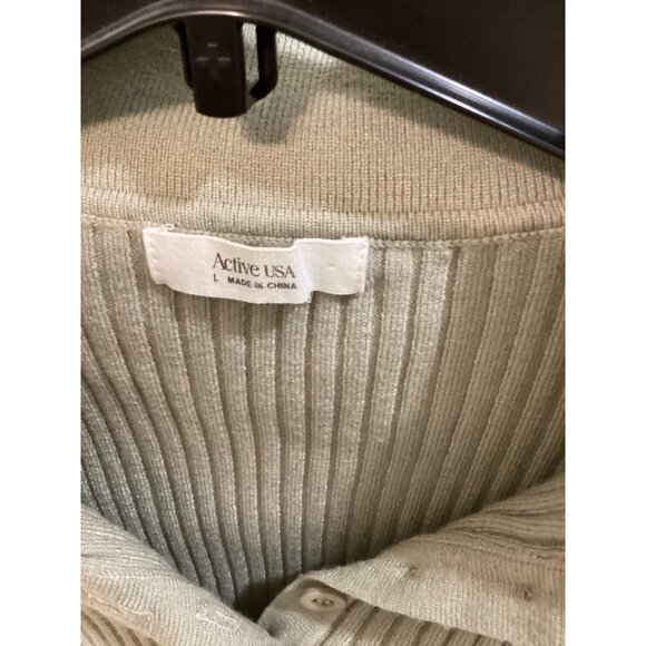 Super Cute Short-Sleeve Ribbed Knit Collared Crop Top By Active USA*Sage* Size L - Picture 3 of 4